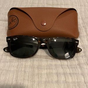 Ray-Ban New Wayfarer Sunglasses